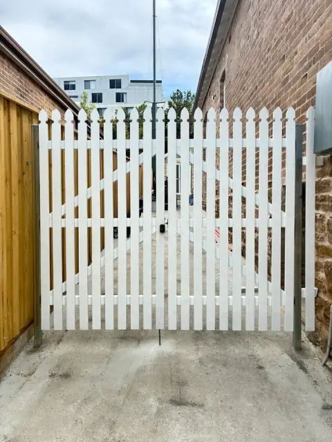 123 Fencing cover