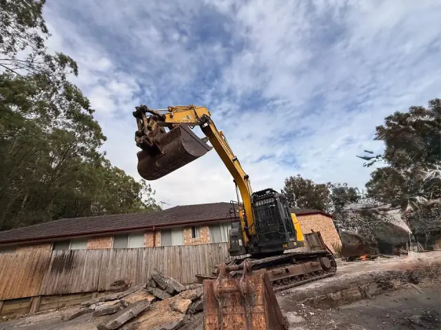 1300 Demolition