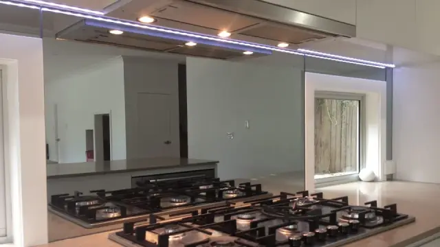 Accurate Glass & Splashbacks Pty Ltd