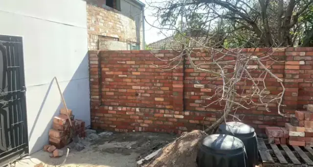 Alternative Bricklaying cover