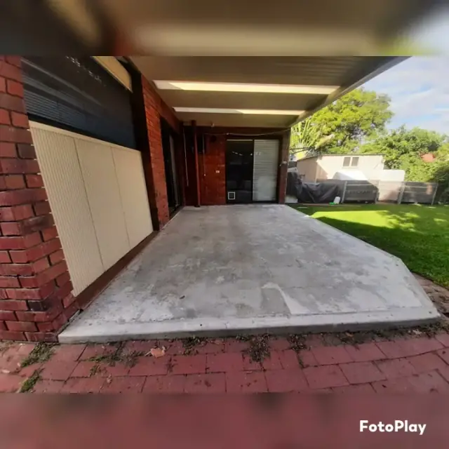 Aussie Spray Pave cover