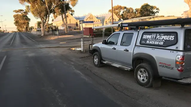 Bennett & Co Plumbing and Gas cover