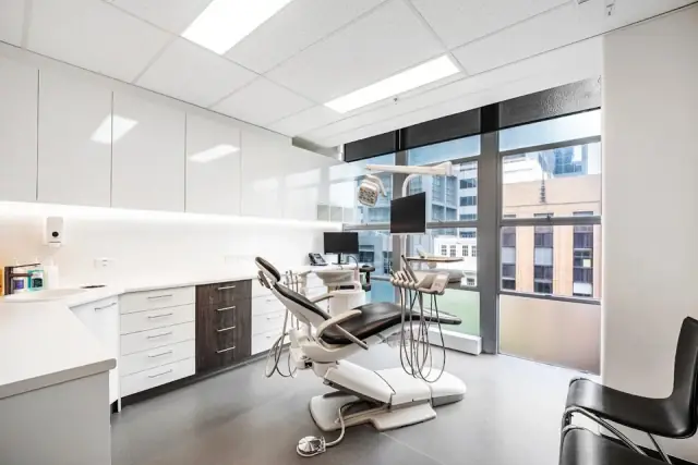 Build Marque cover