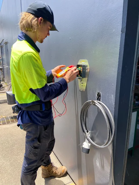 Cairns Electrical & Data Services cover