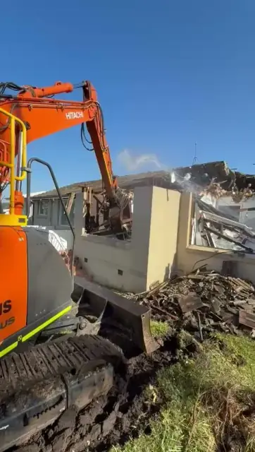 Combined Demolition Services Pty Ltd cover
