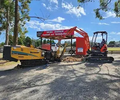 Contracting Kings