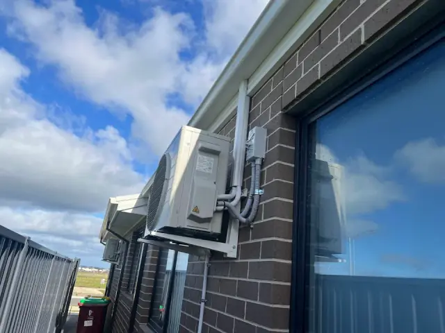 Cool Line Refrigeration & Air Con cover