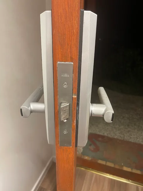 Custom Locksmiths