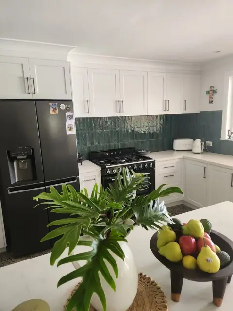 D & L Custom Cabinets cover