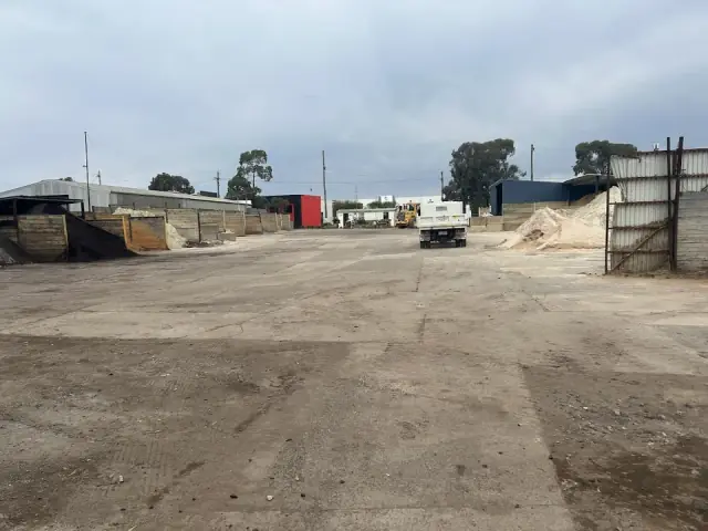 DHM Sand Gravel & Soil Supplies