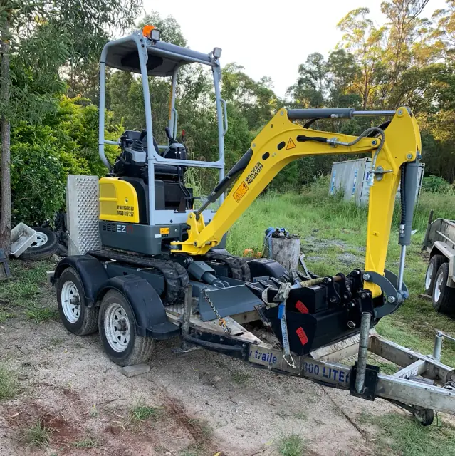 Diy Mini Diggers Qld- Mini Excavator Hire Gold Coast cover