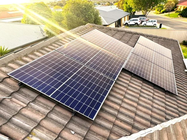 Efficient Solar & Battery
