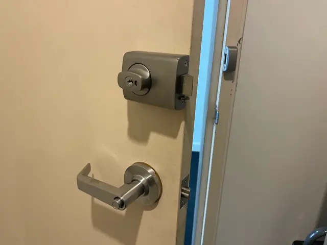 Emergency Locksmiths cover