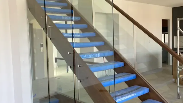 Finesse Glass Pty Ltd cover