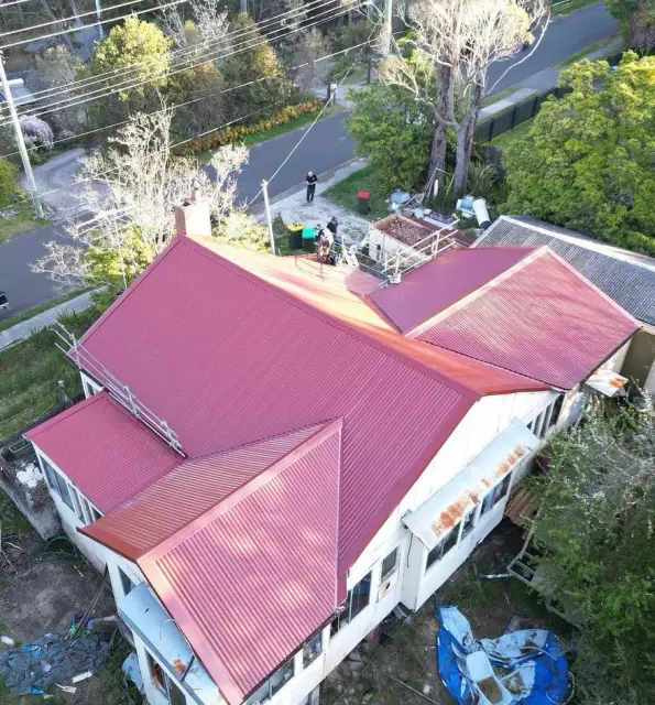 Frias Roofing cover