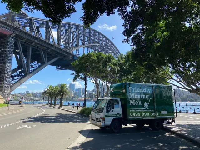 Friendly Moving Men