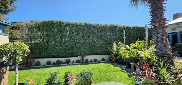 Gardenscape Maintenance & Construction cover