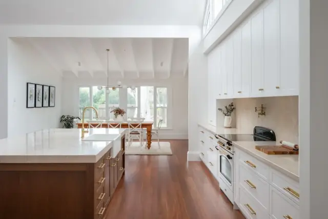 Garry Jeans Kitchens
