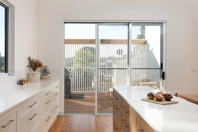 Garry Jeans Kitchens cover
