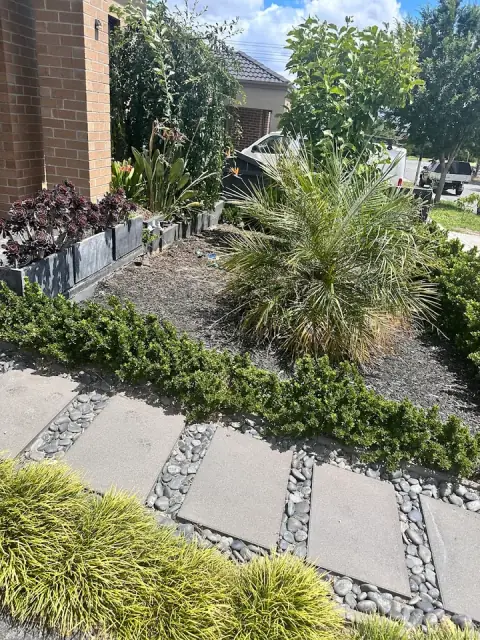 Hadi's Lawnmower and Garden Services cover