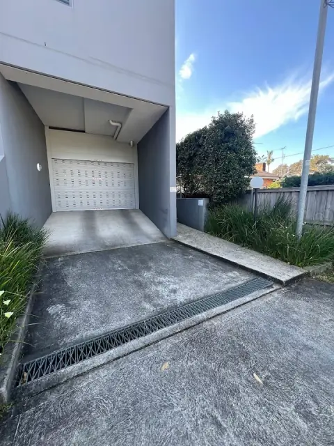 Hanzel Strata Maintenance cover