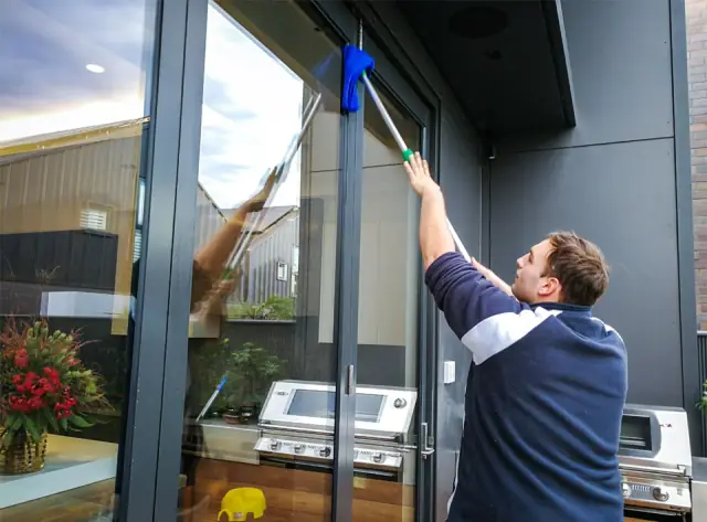 HiRange Window Cleaning cover