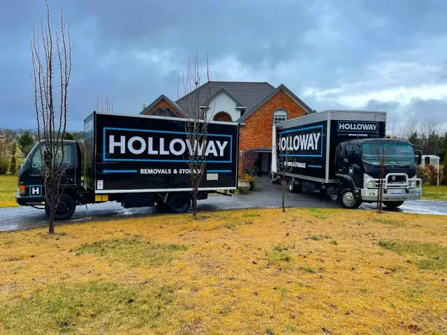 Holloway Removals cover