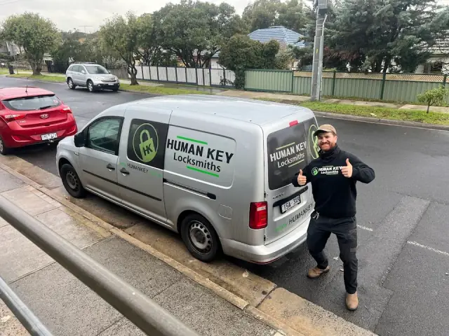 Human Key Locksmiths cover