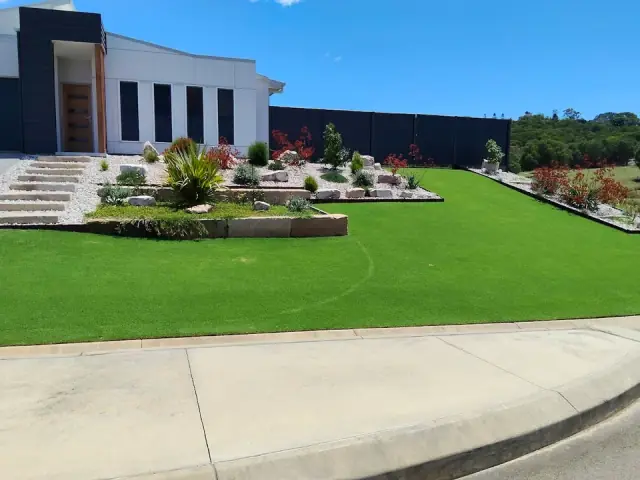 Hydro Lawn Solutions cover