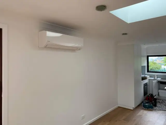 Jays Air Conditioning cover