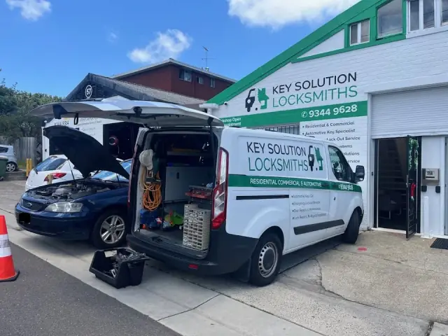 Key Solution Locksmiths cover