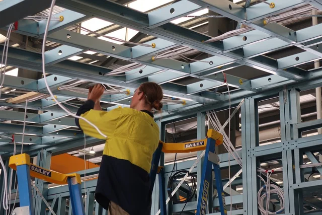 Knights Electrical Contracting (QLD) cover