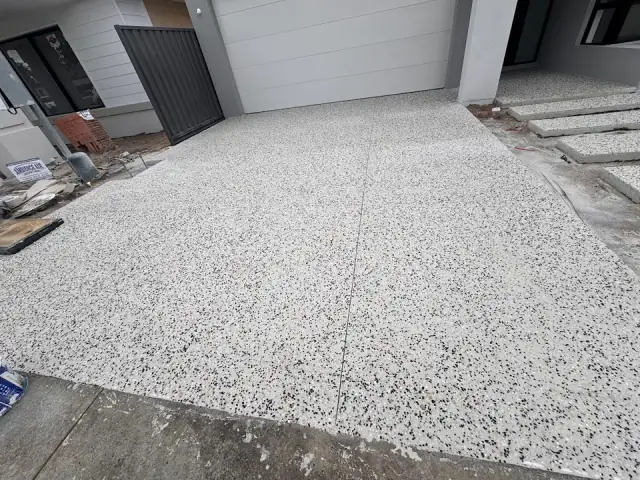 Landscaping 365 cover
