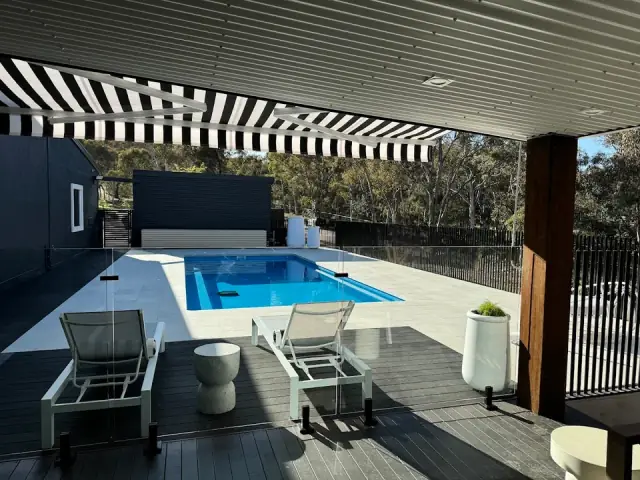 LEADING OUTDOOR SOLUTIONS