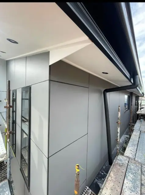 Leon's Painting And Decorating pty ltd