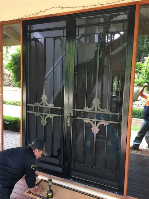 Manny's Security Doors And Fly Screens cover