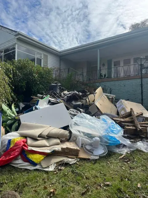 Matt James Rubbish Removals - Heidelberg cover