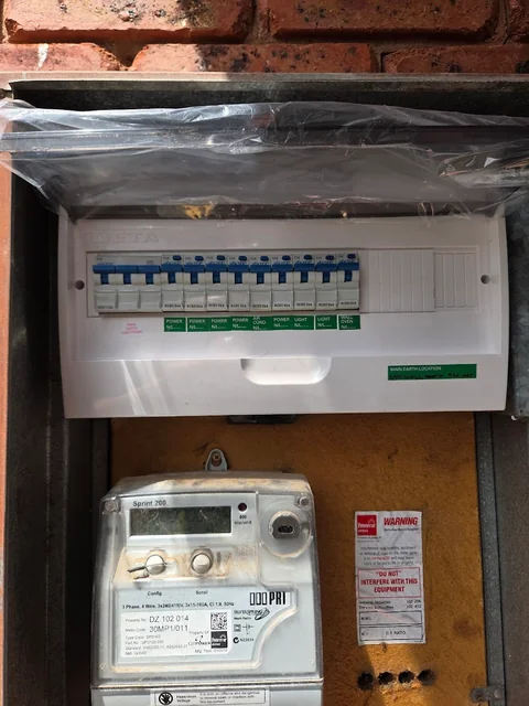 Melbourne General Electrical Services cover