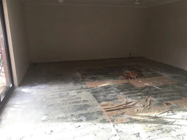 Mick's Plastering cover