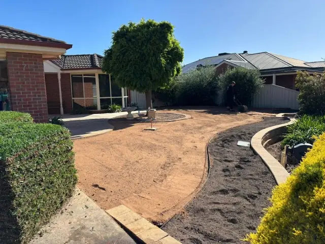 Mini Excavations & landscaping cover