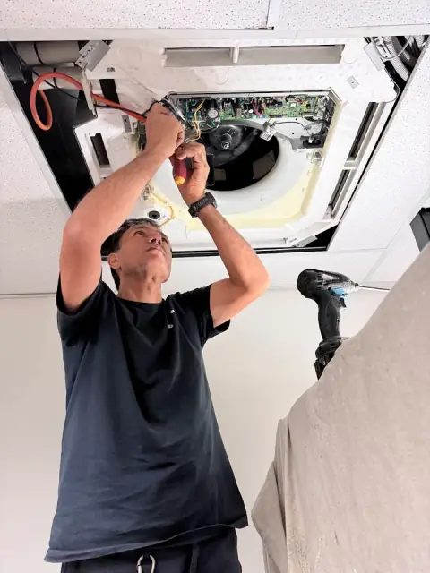 MK Air Conditioning cover