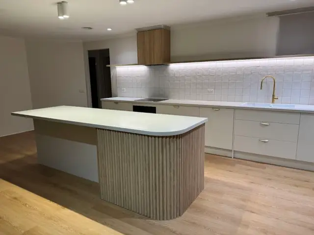 Moji cabinets