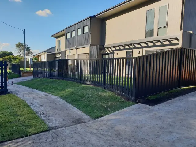 Multifencing cover