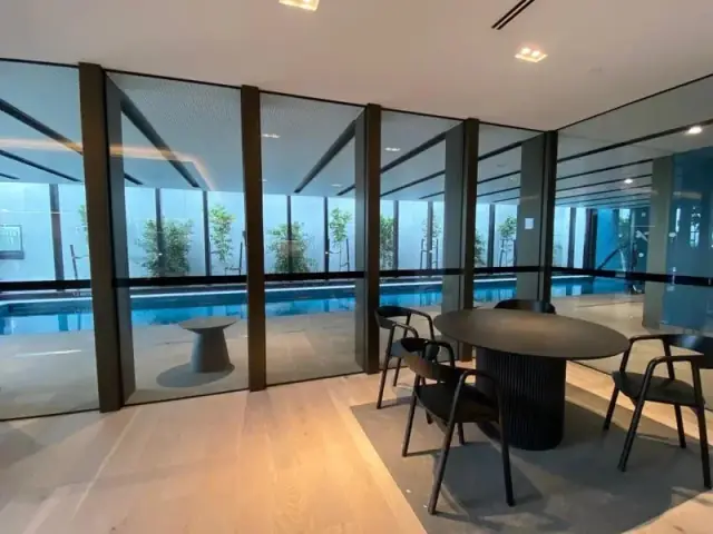 One Square Window Cleaning