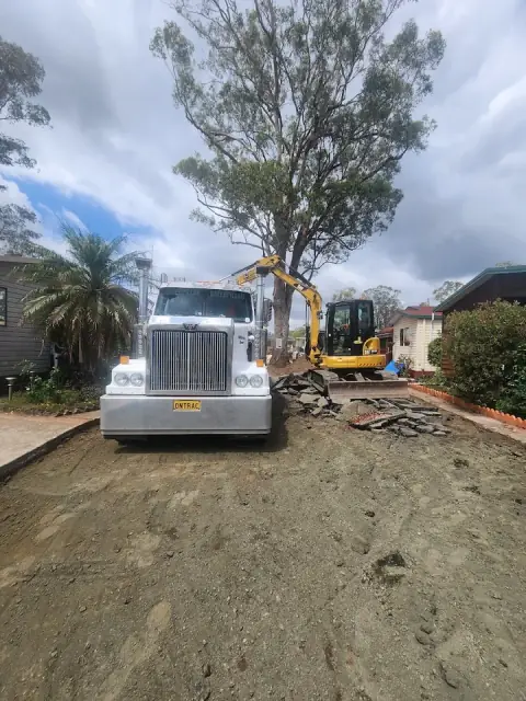 ONTRACK Earthmoving & Demolition