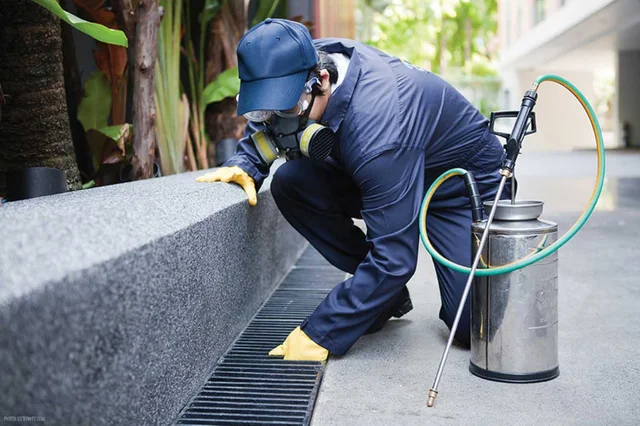 Oztech Pest Control cover