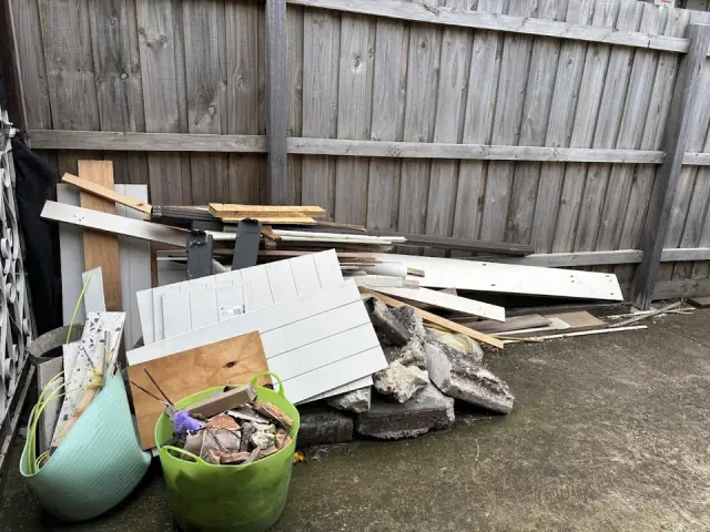 Pro Junk Removals cover
