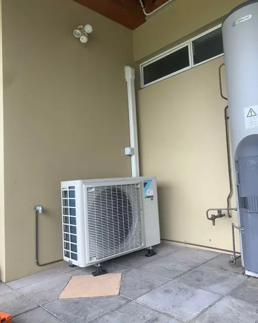 Rapidcool Air Conditioning & Electrical cover
