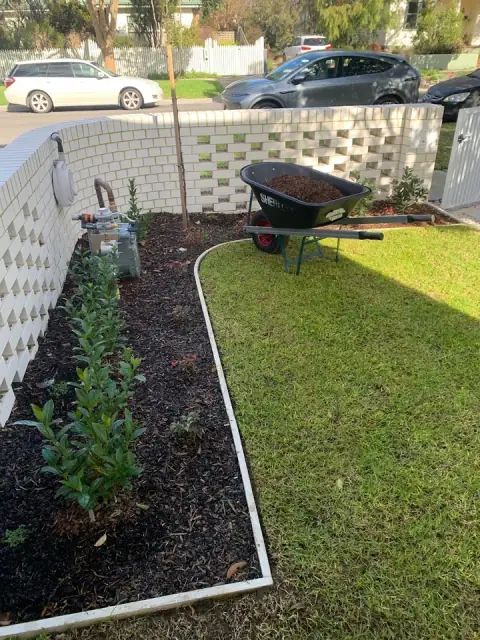 Ratten & Rowe Lawn and Garden Maintenance cover