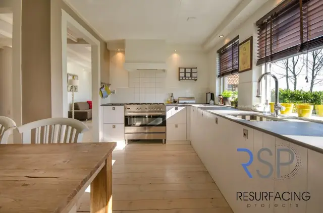 Resurfacing Projects – Kitchen, Bathroom, Tile & Bathtub Resurfacing Experts | Custom Joinery Services